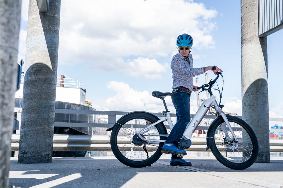 E-Bike Battery & Range Guide: How Far Can You Really Go? — Triumph Bike Reviews